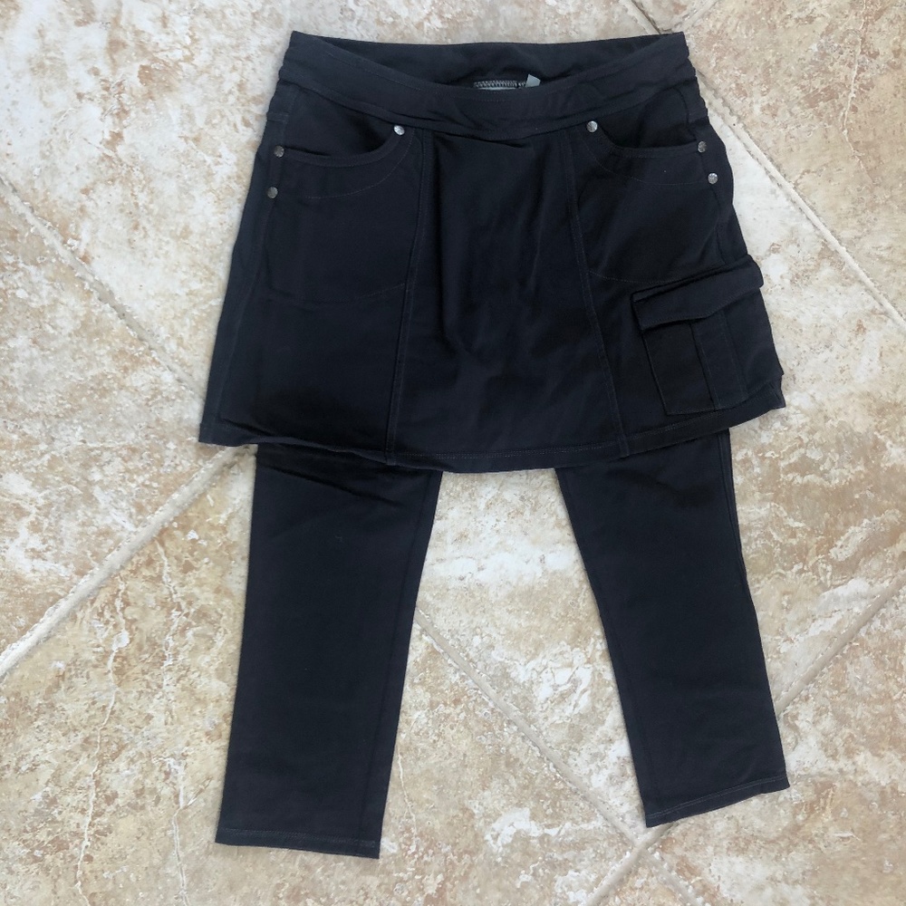 Athleta Skort/Capri Legging Combo - Size Small